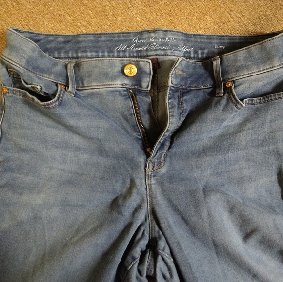 Slimming Gloria Vanderbilt Stretch Jeans - Picture 5 of 15